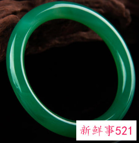 玉镯子形状分哪几种颜色