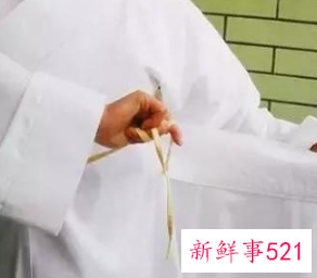 汉服男一片式下裙怎么穿