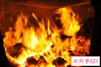 梦到火炉烧得很旺