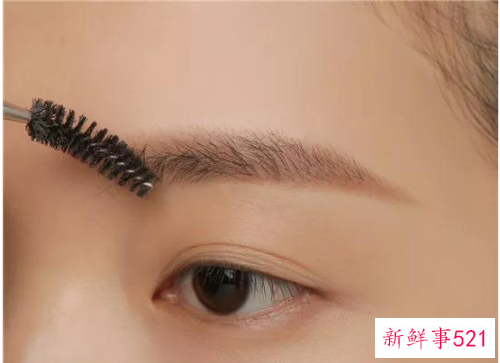 怎么画出漂亮的眉毛