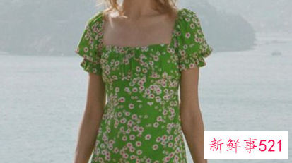 碎花衬衫的各种搭配