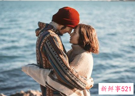 梦见异性领导抱我