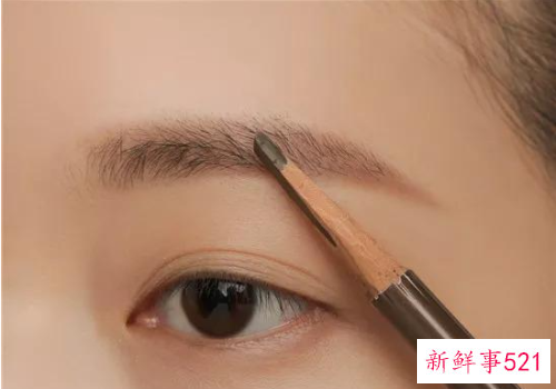 怎么画出漂亮的眉毛