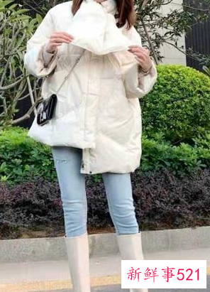 白色靴子配什么衣服裤子好看