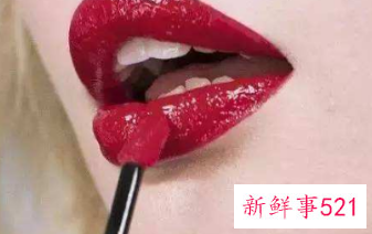 唇釉出现难闻的气味怎么办