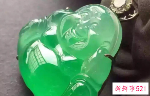 佩戴玉佛吊坠的讲究