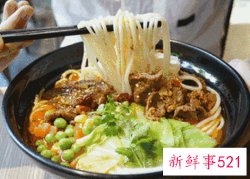 云南过桥米线标准出炉：肉片厚度不超过2毫米