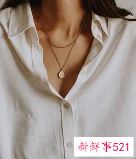 穿衬衫怎么戴项链好看