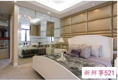 吊灯买什么材质的更好