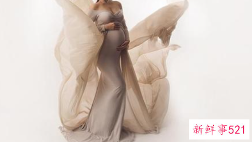 中年女人梦见自己挺着大肚子