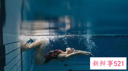 游泳和健身哪个更减肥