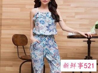 如何穿好印花的衣服