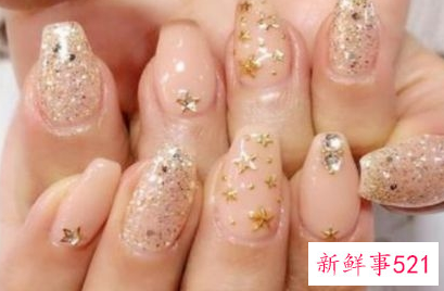 美甲卸指甲要几分钟