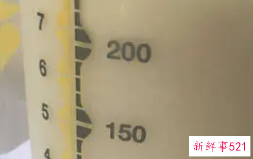 四个月宝宝的吃奶量
