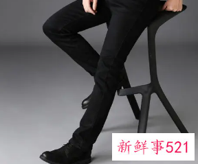 男士黑色鞋配什么裤子好看