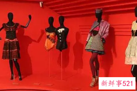 梦见去逛服装店