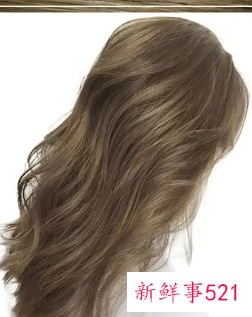 哪种发色显皮肤白