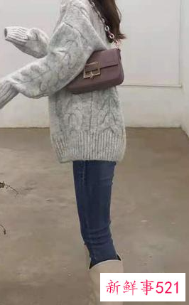 白色靴子配什么衣服裤子好看