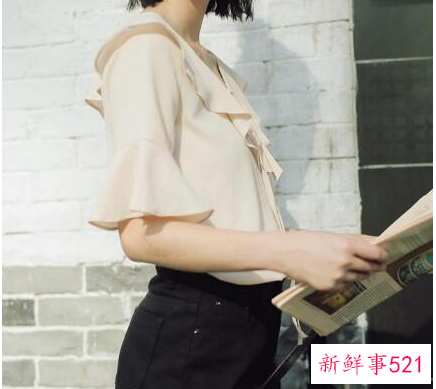 黄皮肤女生适合穿什么衣服