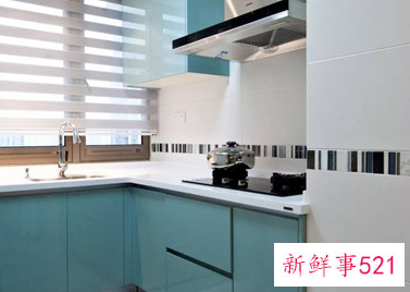 厨房柜门什么颜色好