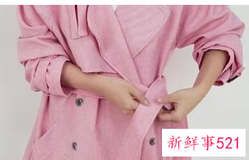 大衣腰带怎么系好看