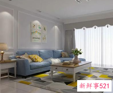 沙发是对门好还是背门好