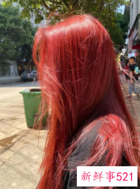 哪种发色显皮肤白