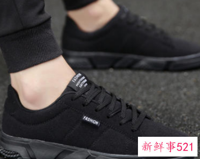 男士黑色鞋配什么裤子好看