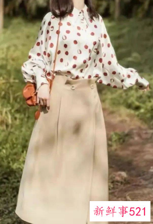 春天出游穿搭照相好看女