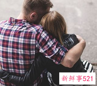 梦见男友抱着自己是什么意思