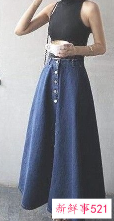 摆裙上面配啥上衣