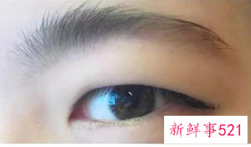 有些女生拿掉眼镜很丑