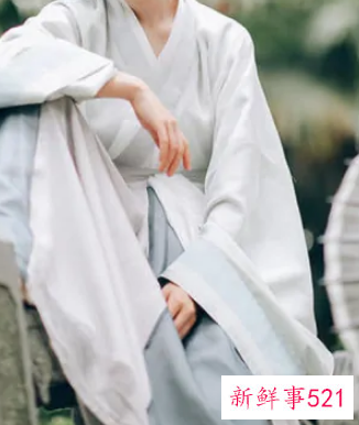 汉服男一片式下裙怎么穿