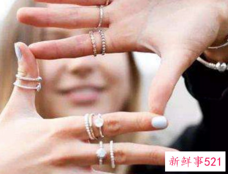 两个戒指叠戴叫什么