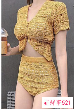 女生泡温泉穿什么样的泳衣图片