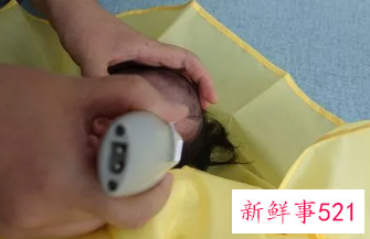 新生儿多长时间理发合适