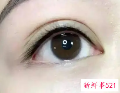 千万不要做美瞳线