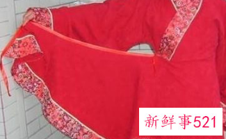 汉服男一片式下裙怎么穿