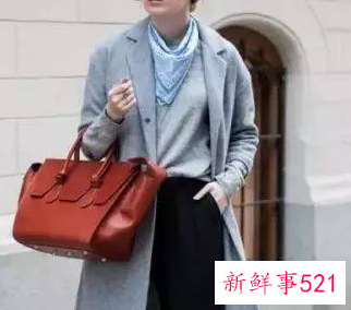 小丝巾简单的系法