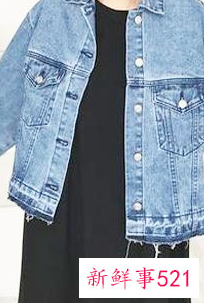 浅蓝牛仔外套搭配