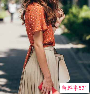 凉鞋怎么搭配衣服