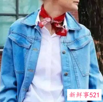 小丝巾简单的系法