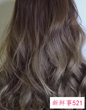 哪种发色显皮肤白