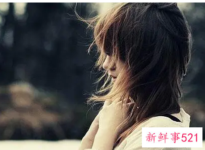 女人梦见一个女人喜欢我