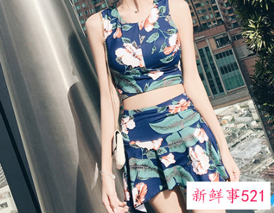 女生泡温泉穿什么样的泳衣图片