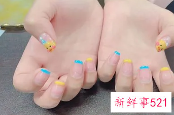 美甲店卸甲收费吗