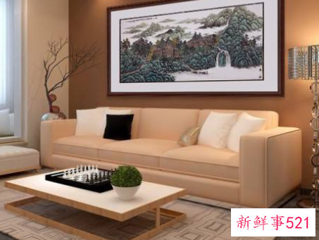 客厅挂画摆放有何讲究