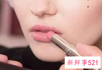 最热门的彩妆有哪些