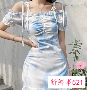 一字裙搭配什么上衣好看