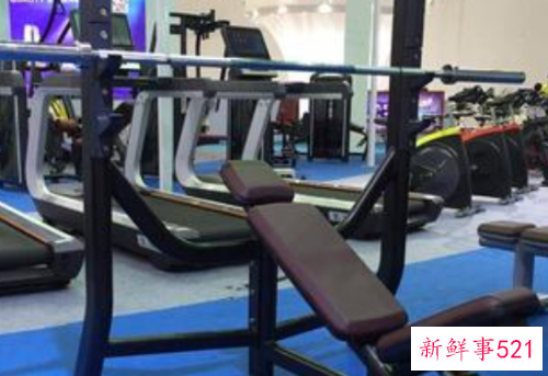 如何选择健身器材